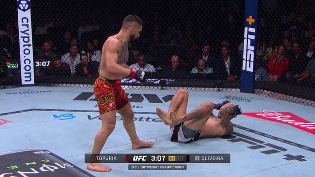 Ilia Topuria vs Charles Oliveira - Lightweight Title Bout - Full Match | UFC 317