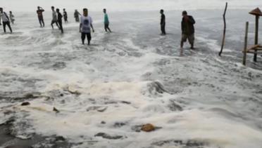 PANIK!! Detik-Detik Gelombang Pasang Setinggi 7 Meter Hajar Pesisir Pantai Kebumen