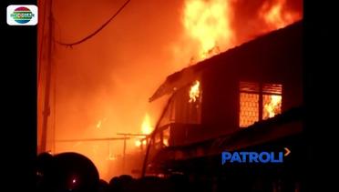 Kebakaran! Si Jago Merah Melalap 13 Rumah di Samarinda - Patroli