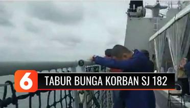Keluarga Korban Sriwijaya Air SJ 182 Gelar Tabur Bunga di Pulau Laki | Liputan 6