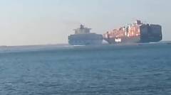  Tabrakan Kapal Tanker di Terusan Suez