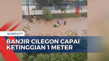 Sejumlah Ruas Jalan Raya Anyer Cilegon Banten Terendam Banjir hingga Ketinggian 1 Meter