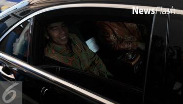 NEWS FLASH: Mobil Mercy Jokowi Mogok Saat Tempuh Perbatasan Kalimantan Barat
