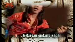 Slank - Kirim Aku Bunga (Official Music Video)