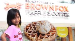 Makan Waffle Di Brown Fox Waffle And Coffee