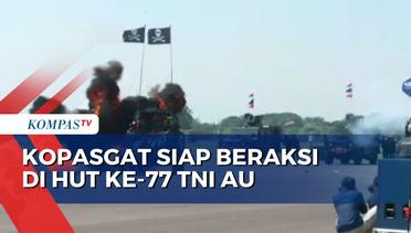 Aksi Gagah Kopasgat Siap Unjuk Gigi pada HUT ke-77 TNI AU di Lanud Halim