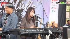 Hanin Dhiya 'BERAWAL DARI TATAPAN' by Yura Yunita -- Live SMAN 4 TUBAN