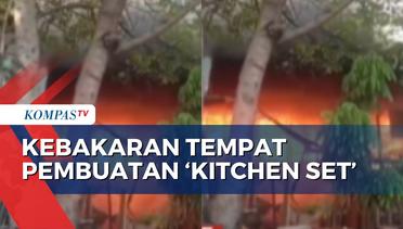 Kebakaran Tempat Pembuatan 'Kitchen Set' di Bekasi, Warga Sempat Panik