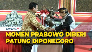 Prabowo Diberi Hendropriyono Patung Pangeran Diponegoro