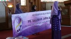 PW Salimah Jabar Launching Gerakan Berbagi 1000 Kaos Kaki