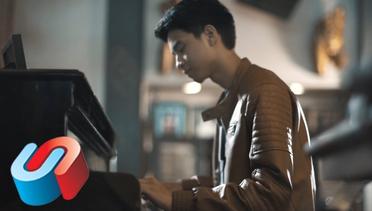 Devano Danendra - Ini Aku (Official Music Video) | OST. Dear Nathan Hello Salma