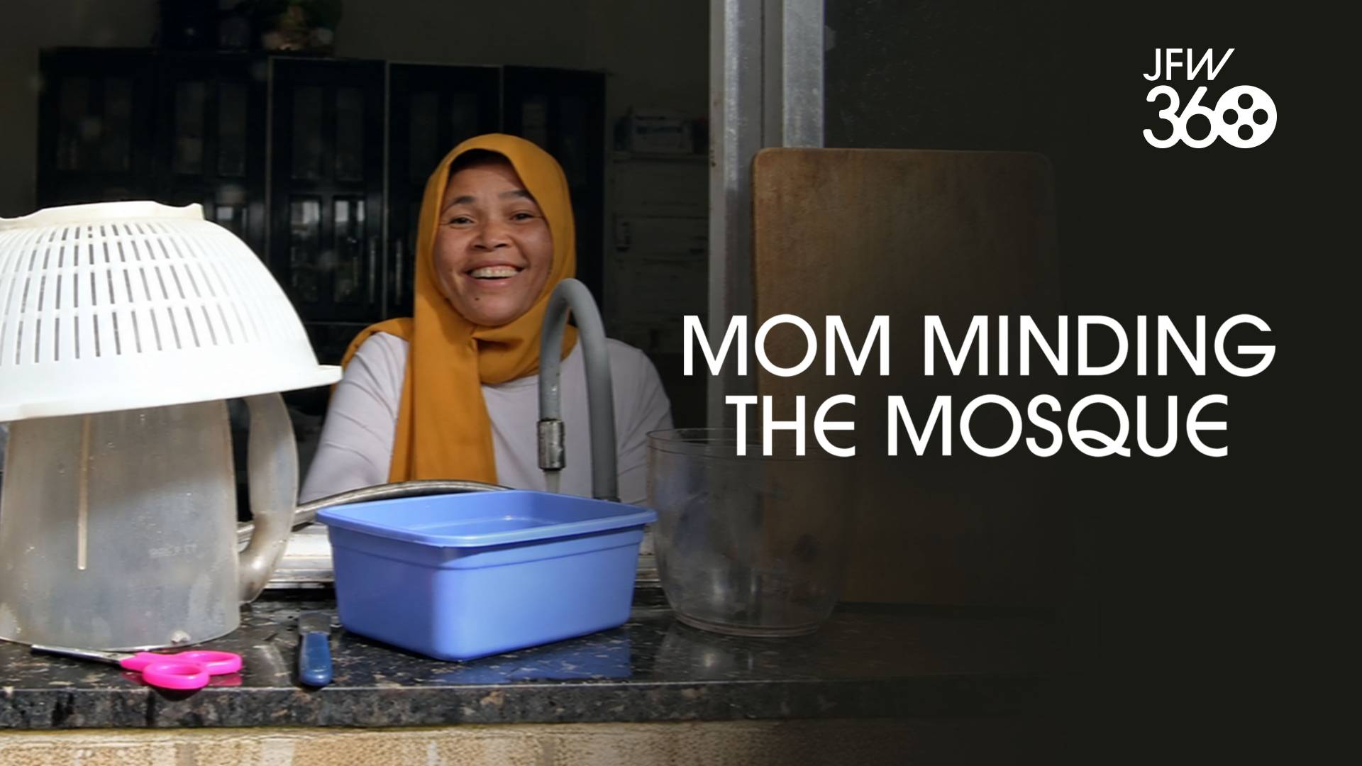 Mom Minding the Mosque