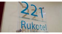 Rukotel Hotel Budget di Area Tunjungan Plaza Surabaya defat dengan Rawon Setan