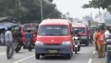 VIDEO: Belasan Pasar Tumpah Jalur Serang-Jakarta Hantui Pemudik