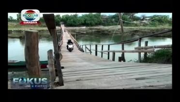 Jembatan Kayu Apung Menjadi Alternatif Bagi Warga Sidoarjo