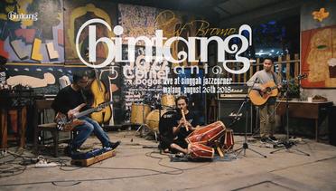 LIVE - Bintang Indrianto "NO TEARS" Feat Ronal Lisand  & Freza at Singgah Jazzcorner Malang
