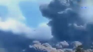 Kilas Indonesia: Video Amatir Detik-Detik Gunung Barujari Meletus