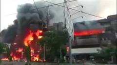 Detik Video Plaza Ramayana Aksara Terbakar ludes di Lalap si Jago Merah