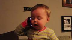 Video Lucu Bayi Menelpon Ayahnya