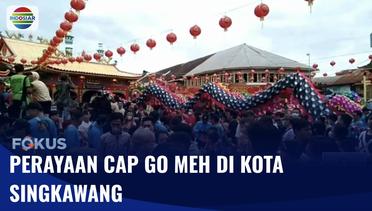 Prosesi Naga Buka Mata Membuka Perayaan Cap Go Meh di Kota Singkawang | Fokus
