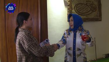 Keseruan Putri Isnari Bongkar Koleksi Bunda Hetty Koesendang