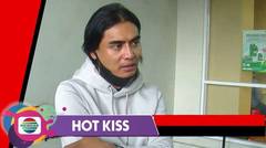 Hot Kiss Update: Tidak Terima!! Charly Van Houten Geram Namanya Diganti Netizen! | Hot Kiss 2021