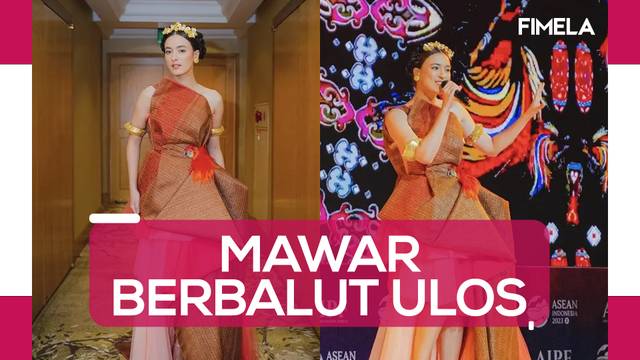 Kenakan Gaun Ulos, Mawar Eva Tampil Menawan di Pembukaan Forum ASEAN