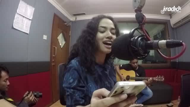 (LIVE) Wizzy - Astaga (Cover Ruth Sahanaya)