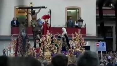 VIDEO: Ribuan Warga Spanyol Arak Patung Yesus Sambut Pekan Suci