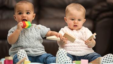 News Flash: Bayi Lahir Kembar dengan Ras Berbeda