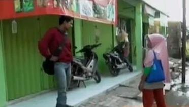 VIDEO: Penasaran, Warga Datangi Lokasi Wanita Hamil Dumutilasi