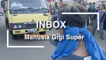 Manusia Super Tarik Mobil Menggunakan Gigi (Live on Inbox)