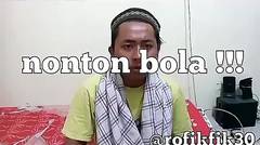 NONTON BOLA SERU !!! INDONESIA VS VIETNAM KESELEK HAHAHA LUCU