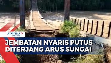 Jembatan Rusak Usai Diterjang Arus Sungai Way Arum