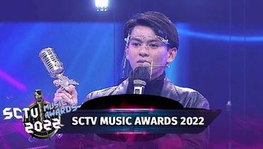 Selamat! Rey Bong Penyanyi Pendatang Baru Paling Ngetop | SCTV Music Awards 2022