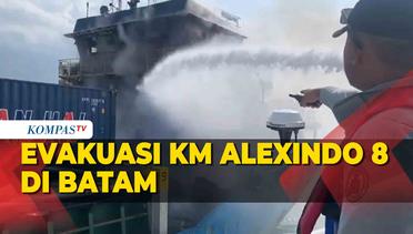 Momen Bakamla RI Evakuasi KM Alexindo 8 yang Terbakar di Batam