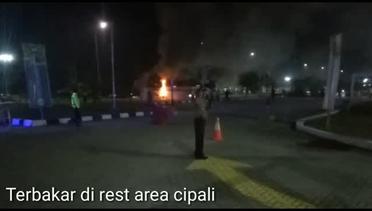 Bus Damri Terbakar di Rest Area Cipali