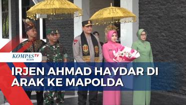 Naiki Panser Anoa Irjen Ahmad Haydar di Arak Pangdam ke Mapolda Aceh