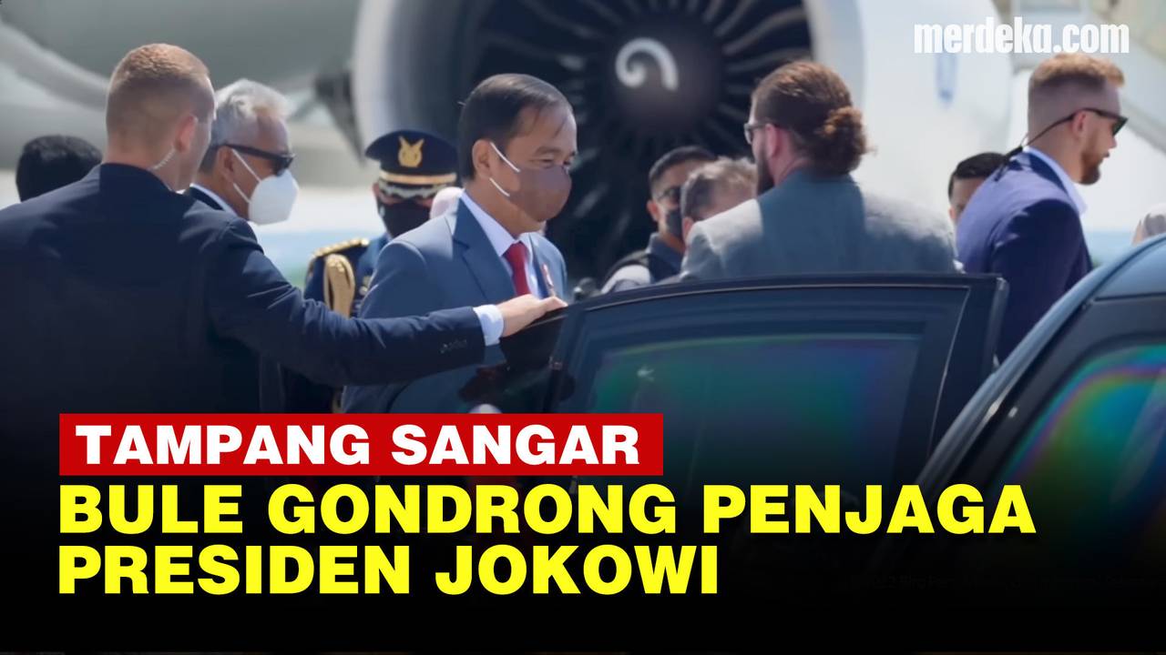 Momen Presiden Jokowi Dijaga Bule Gondrong Tampang Sangar saat Tiba di Polandia - merdeka