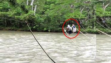 Bertaruh Nyawa Pada Untaian Kabel, Beginilah Warga Sikundo Aceh Menyeberang Sungai