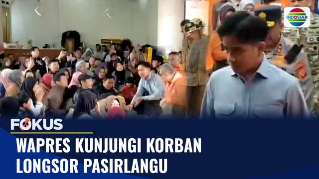 Wapres Kunjungi Korban Longsor Pasirlangu | Fokus