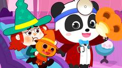 Bayi Panda Menjadi Dokter di Malam Halloween