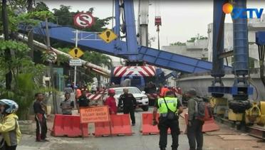 Crane Proyek LRT Timpa Rumah Warga di Kelapa Gading   - Liputan6 Siang