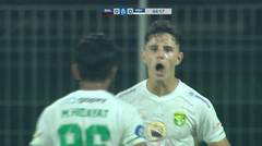 Gooll!! Tendangan Pinalti Sempurna Bruno (Persebaya) Akhirnya Getarkan Gawang Bali Utd! 0-1 Untuk Persebaya