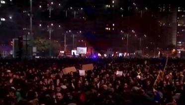 Ribuan Warga Rumania Turun ke Jalan Menuntut Perdana Menteri Turun