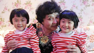 Nenek Usia 60 Tahun Lahirkan Anak Kembar