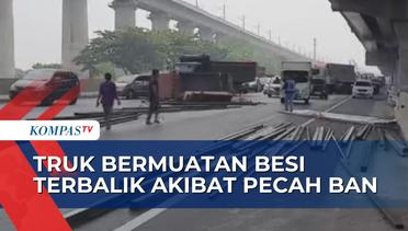 Truk Bermuatan Besi Terbalik di Tol Japek KM 22 Bekasi, Sopir dan Kernet Terluka!