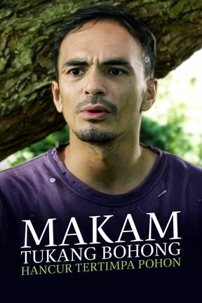 Makam Tukang Bohong Hancur Tertimpa Pohon