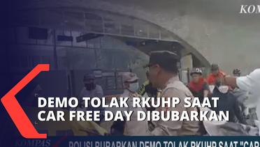 Polisi Bubarkan Massa Demo Tolak RKUHP saat Car Free Day di Bundaran HI