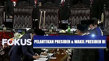 Jokowi-Ma'ruf Amin Menandatangani Berita Acara Pelantikan - Pelantikan Presiden dan Wakil Presiden